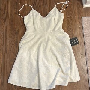 LULUS LACE SUNDRESS (new with tags)